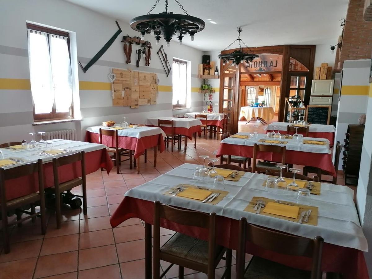 Agriturismo La Ruota Montelupo Albese Exterior foto