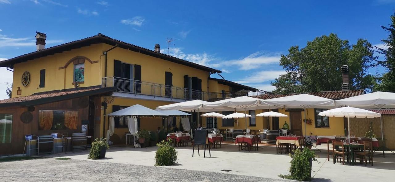 Agriturismo La Ruota Montelupo Albese Exterior foto