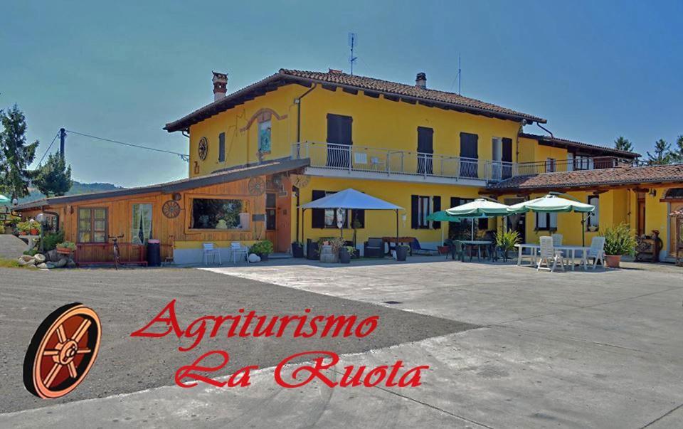 Agriturismo La Ruota Montelupo Albese Exterior foto